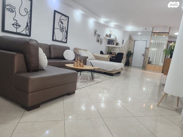 דירה, יהודה הלוי, רובע ה', אשדוד