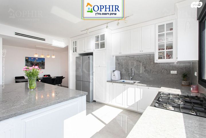 דירה, יצחק אלחנן, מרכז הכרמל, חיפה