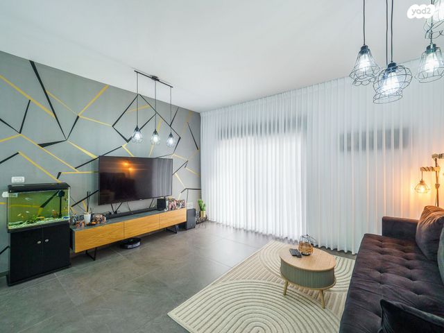 חורשת האקליפטוס 104