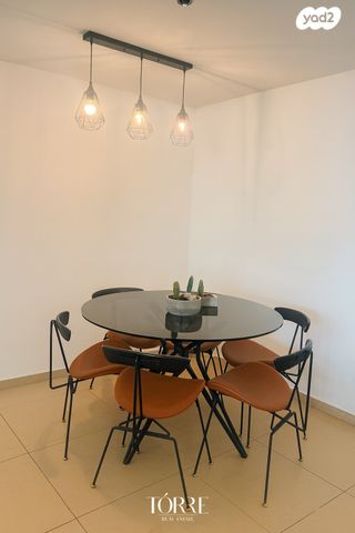 דירה, דרך מנחם בגין 158, מונטיפיורי, הרכבת, תל אביב יפו