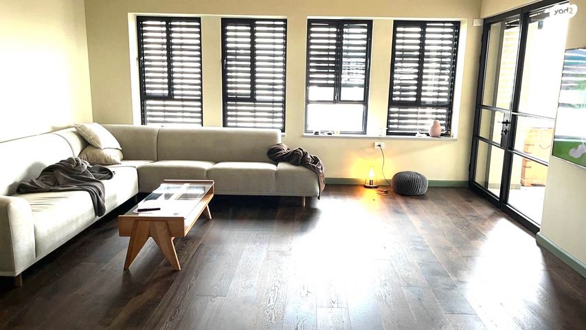 דופלקס, שמחה הולצברג, סביוני הכפר, כפר סבא