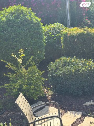 דו משפחתי, הנחל, יד חנה, יד חנה