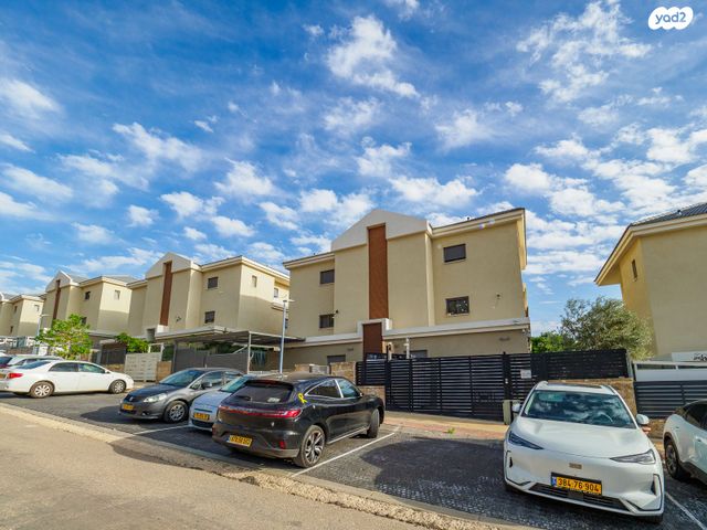 דופלקס, חורשת האקליפטוס 104, אדמית / יערית, שלומי