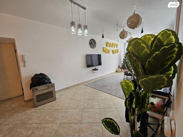 דירה, אנילביץ' 3, לב העיר, בת ים