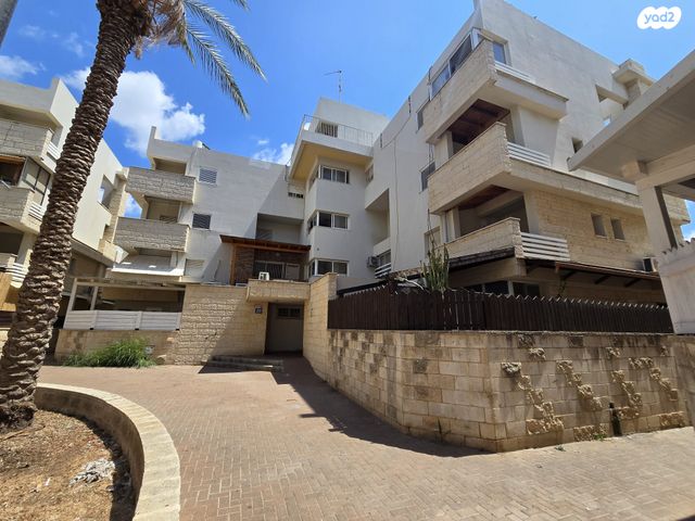 דירה, יהודה הלוי, אור עקיבא