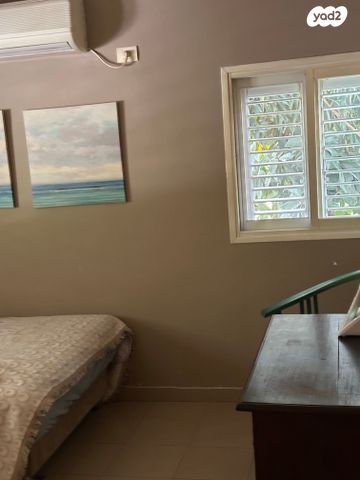 דו משפחתי, הנחל, יד חנה, יד חנה