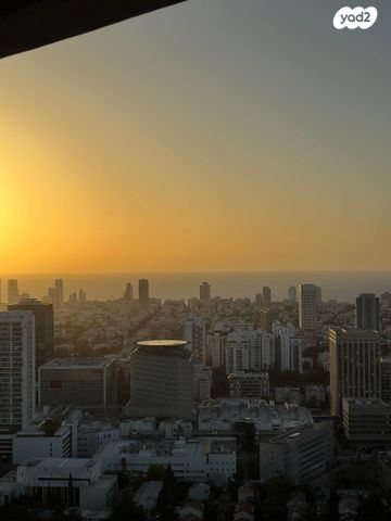 דירה, דרך מנחם בגין 158, מונטיפיורי, הרכבת, תל אביב יפו