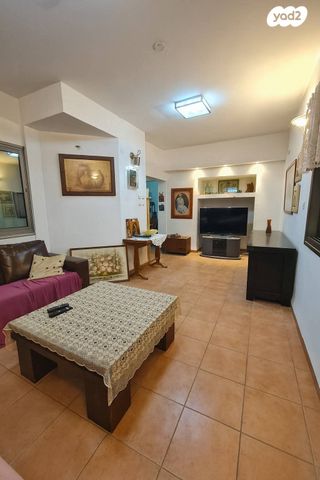 בית פרטי/ קוטג', גבת, גבת