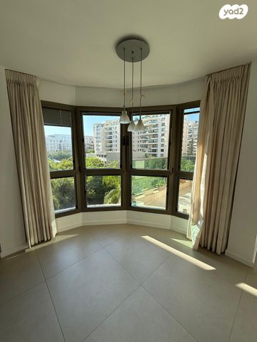 אזורי חן, גימל החדשה