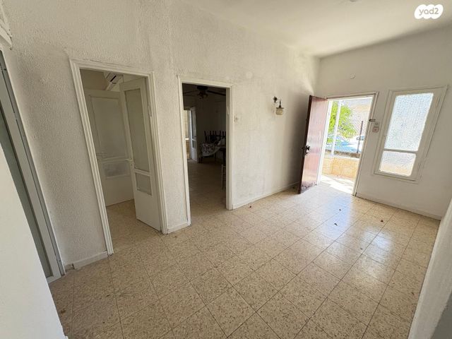 דו משפחתי, החצב, שיכוני המזרח, ראשון לציון