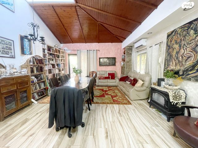 בית פרטי/ קוטג', הסביון, קרית ההגנה, רחובות