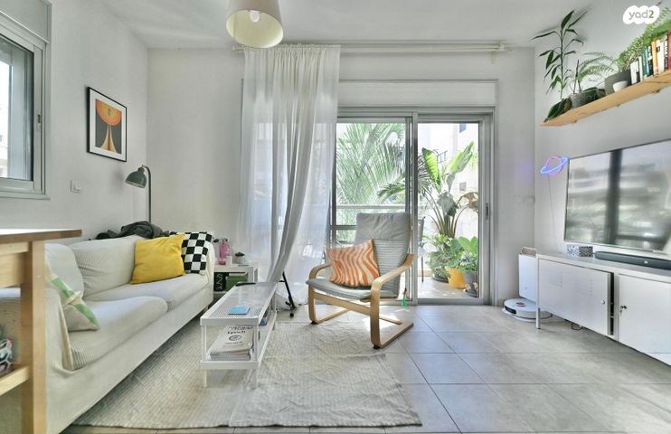 דירה, בית שמאי 7, מונטיפיורי, הרכבת, תל אביב יפו