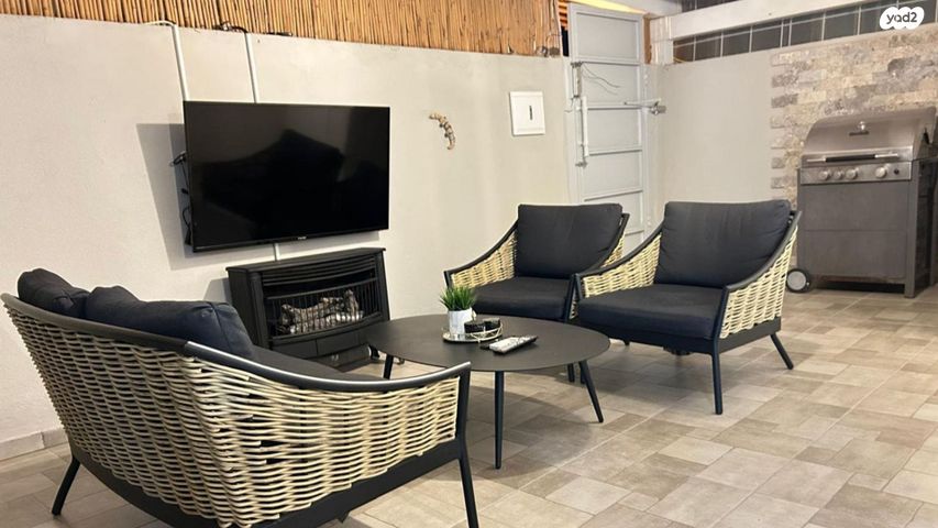 דירת גן, המעפילים, גבעת אולגה, חדרה