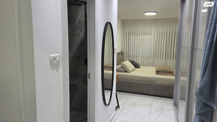 דירת גן, המעפילים, גבעת אולגה, חדרה