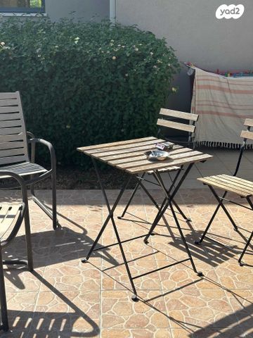 דו משפחתי, הנחל, יד חנה, יד חנה