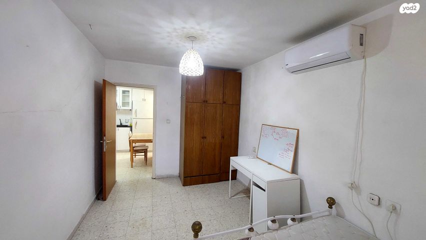 דירה, שמעון בר גיורא, שכונה ד', באר שבע