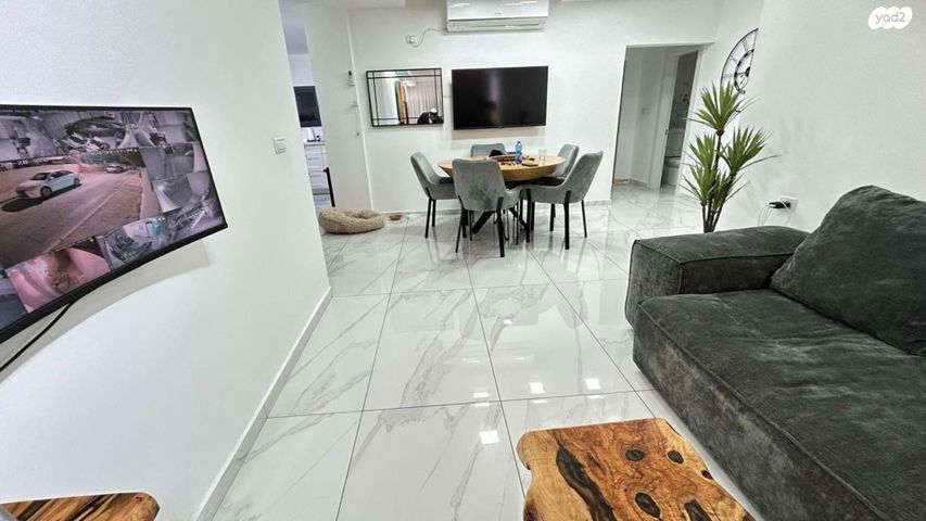 דירת גן, המעפילים, גבעת אולגה, חדרה