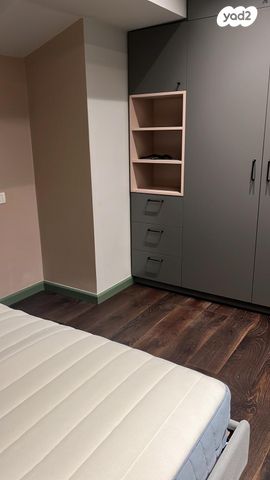 דופלקס, שמחה הולצברג, סביוני הכפר, כפר סבא