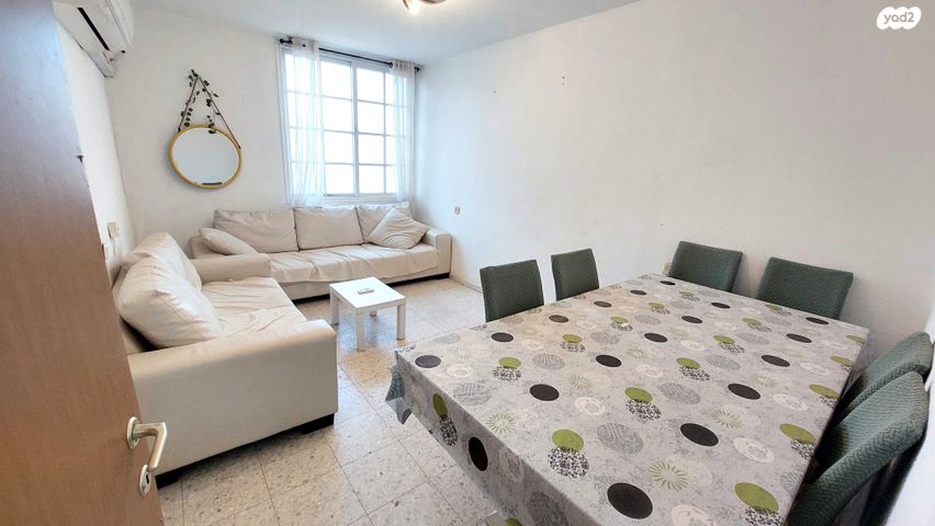 דירה, שמעון בר גיורא, שכונה ד', באר שבע