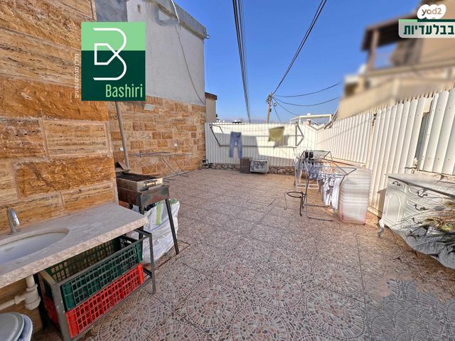 דירת גן, שיכון ה', קרית שמונה