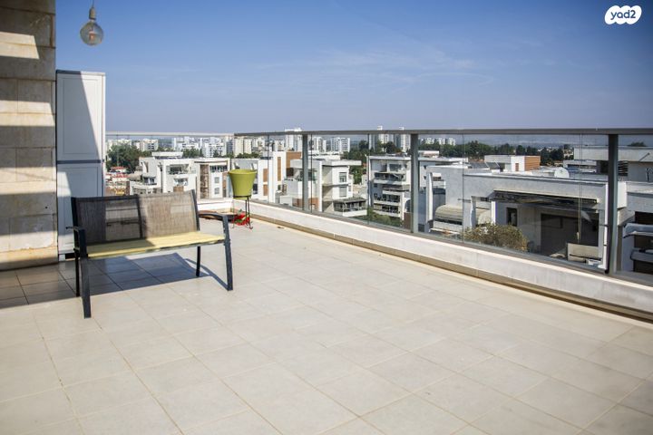 גג/ פנטהאוז, משמר הגבול, הפארק, חדרה