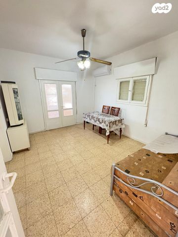 דו משפחתי, החצב, שיכוני המזרח, ראשון לציון