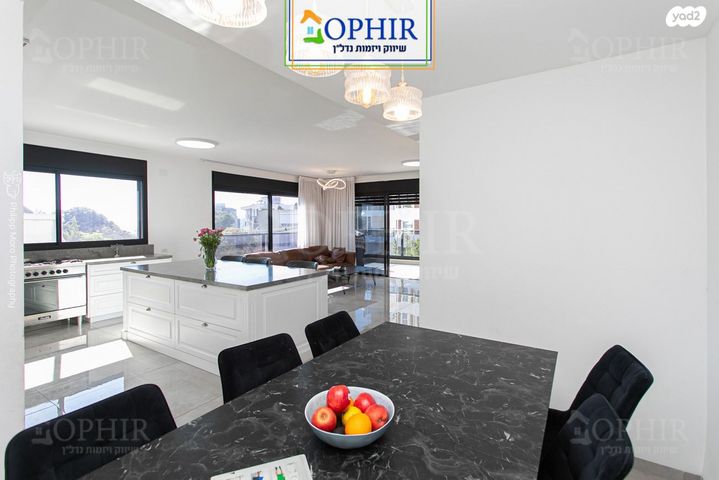 דירה, יצחק אלחנן, מרכז הכרמל, חיפה