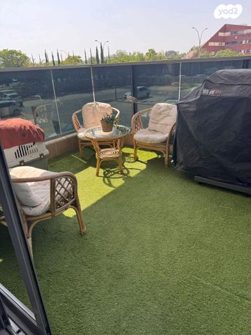 דירה, נאות רבין, יבנה