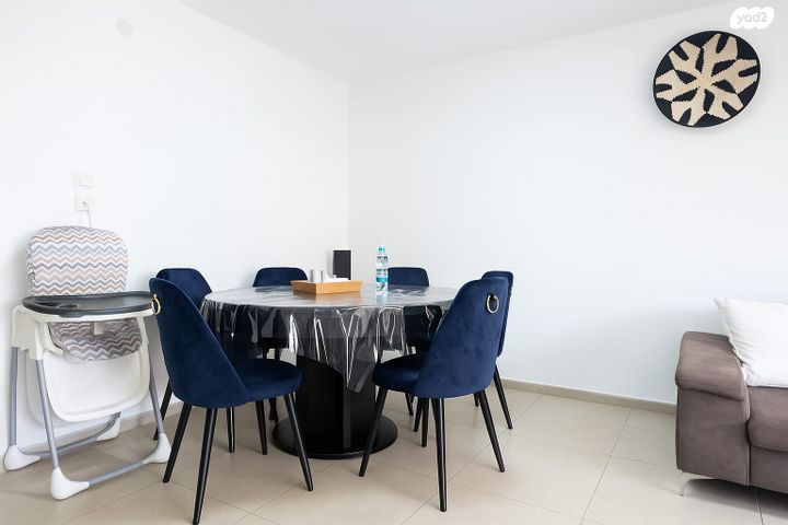 דירה, רמב"ם, ראשון לציון