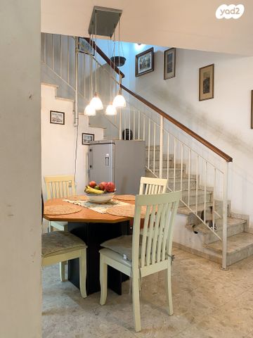 דו משפחתי, קרית טבעון