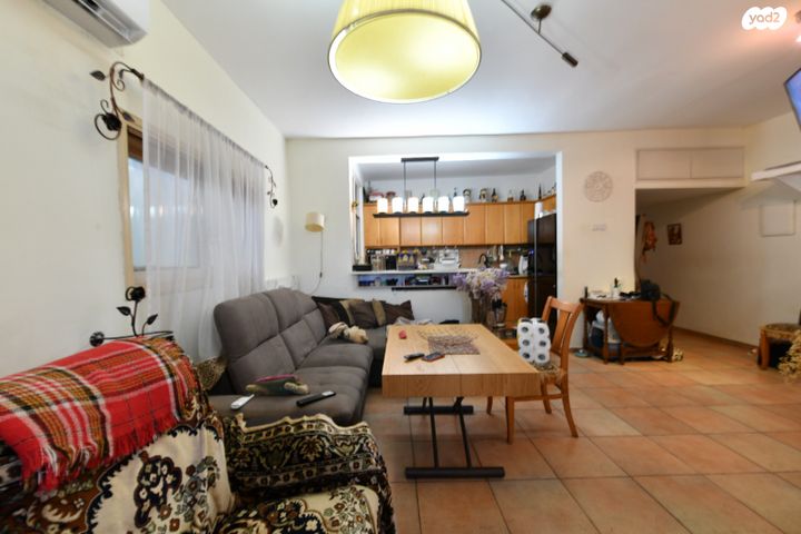 דירה, הצנחנים, גבעתיים