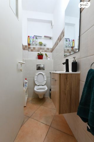 דירה, הצנחנים, גבעתיים