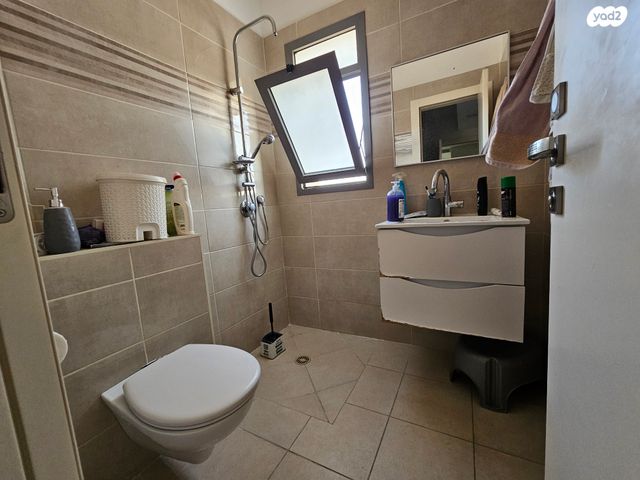 דירה, נשר, ערד