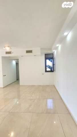 דירה, כרמל, אחוזת הנשיא, רחובות