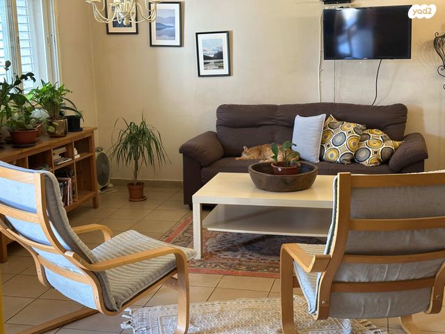 דו משפחתי, הנחל, יד חנה, יד חנה