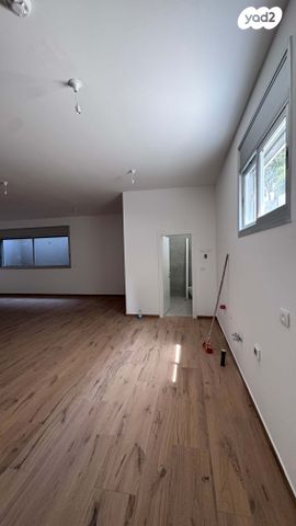 דירת גן, שיכון דן, נווה דן, תל אביב יפו