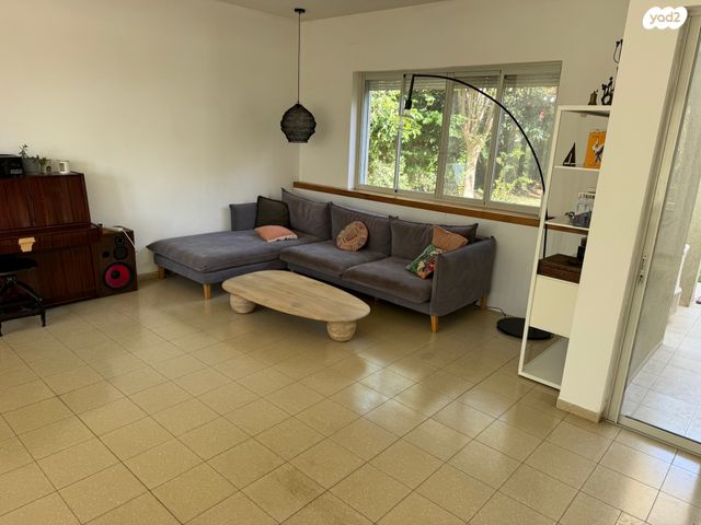 בית פרטי/ קוטג', בת חן