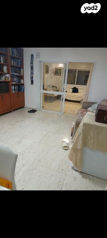 דירה, יוסף חכמי, בית וגן, ירושלים