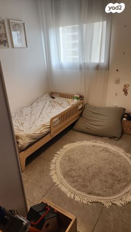 דירה, ניסים אלוני, פסגות אפק, ראש העין