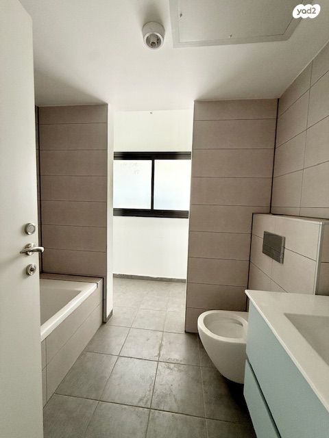 דירה, יצחק שמיר, רמת הדר, גבעת שמואל