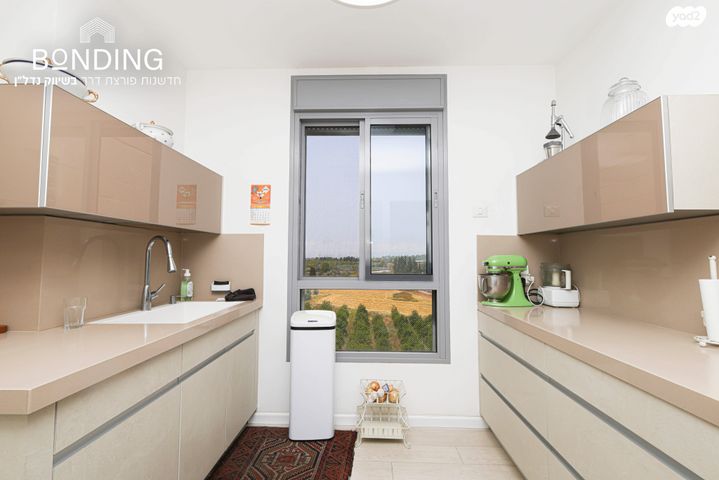 גג/ פנטהאוז, שדרות יצחק רבין, רמת אמיר, קדימה צורן