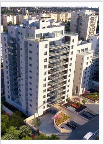 פרופ' יובל נאמן 