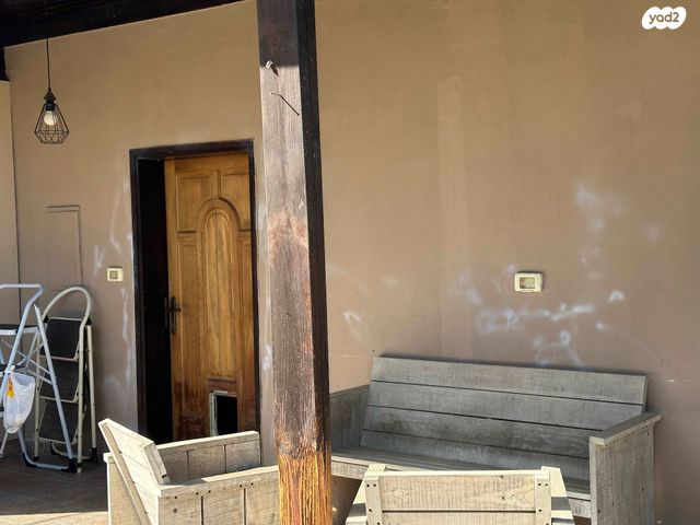 דו משפחתי, הנחל, יד חנה, יד חנה