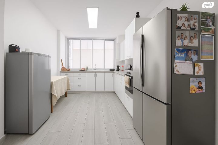 דירה, רמב"ם, ראשון לציון