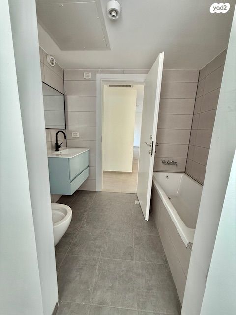 דירה, יצחק שמיר, רמת הדר, גבעת שמואל