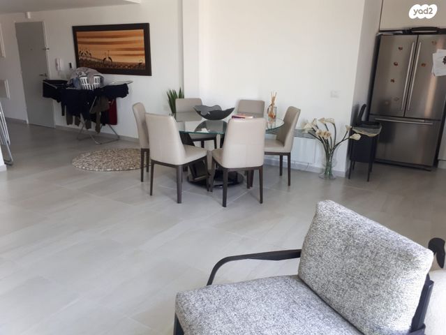 גג/ פנטהאוז, השקד, נופי החורש, מבשרת ציון