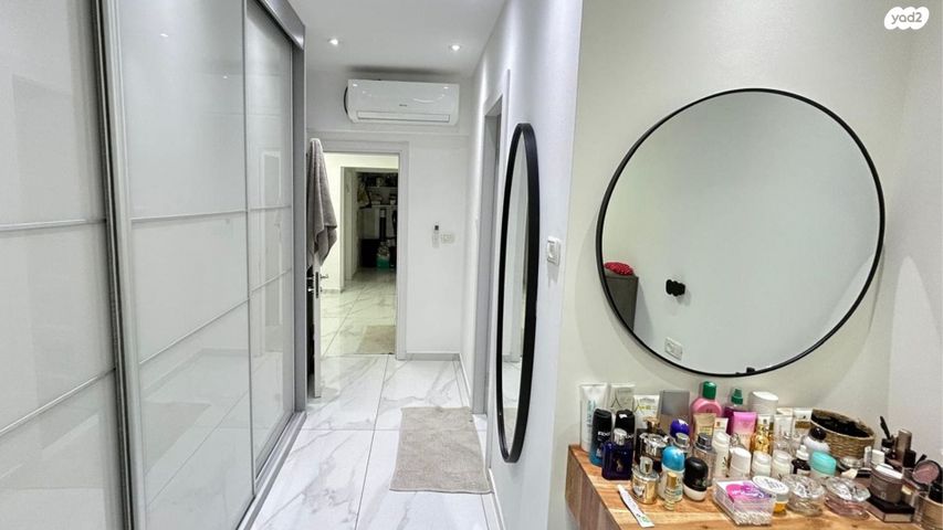 דירת גן, המעפילים, גבעת אולגה, חדרה