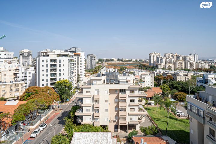 גג/ פנטהאוז, מגדיאל, הוד השרון