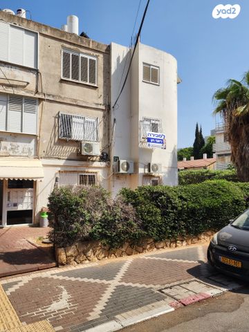 ברל כצנלסון 21