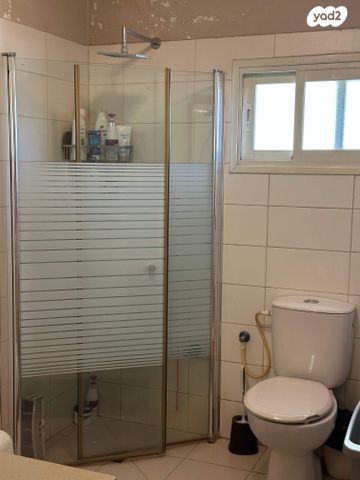 דו משפחתי, הנחל, יד חנה, יד חנה